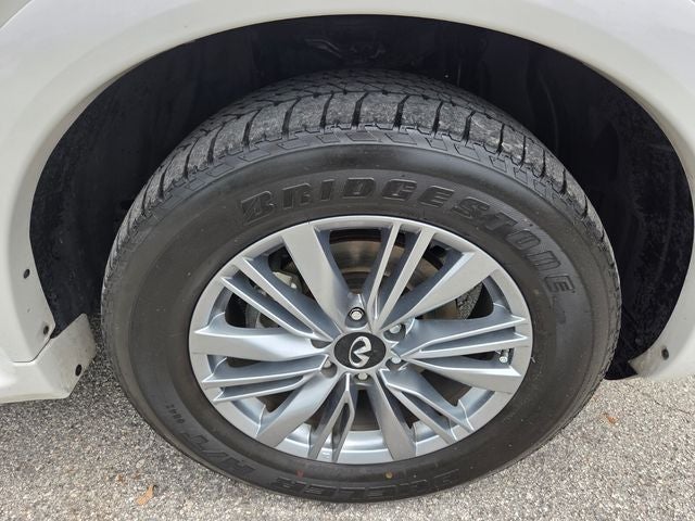 2023 INFINITI QX80 LUXE 4WD