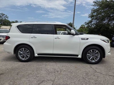 2023 INFINITI QX80 LUXE 4WD