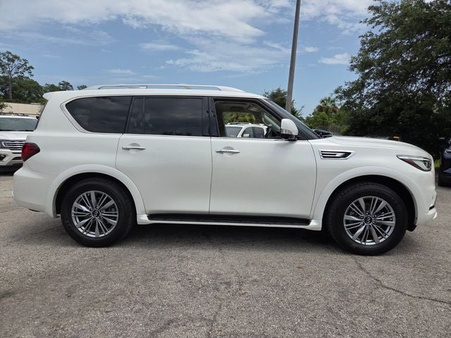 2023 INFINITI QX80 LUXE 4WD