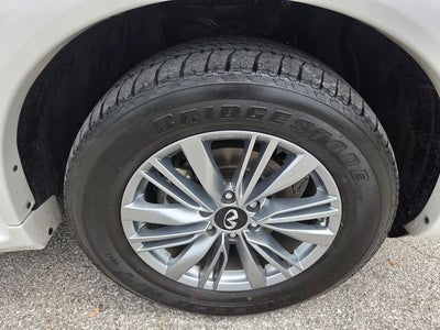 2023 INFINITI QX80 LUXE 4WD