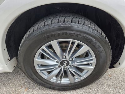2023 INFINITI QX80 LUXE 4WD