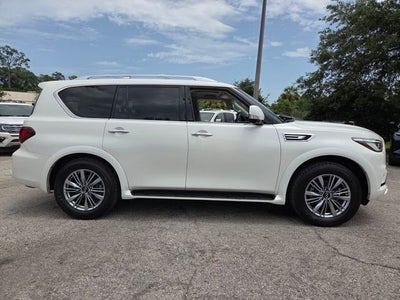 2023 INFINITI QX80 LUXE 4WD