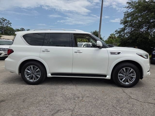 2023 INFINITI QX80 LUXE 4WD