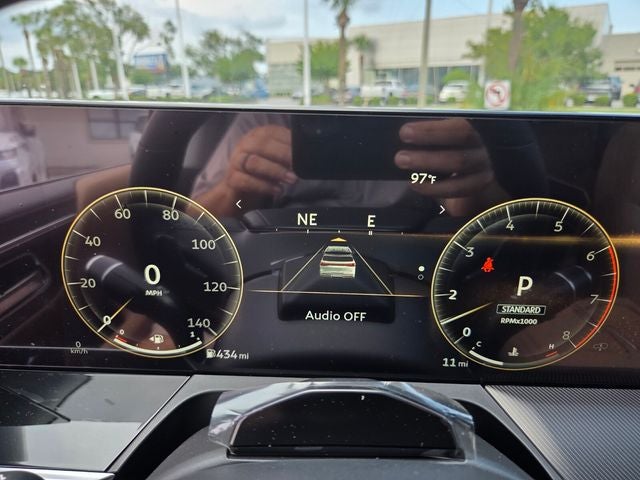 2027 INFINITI QX80 Luxe 2WD