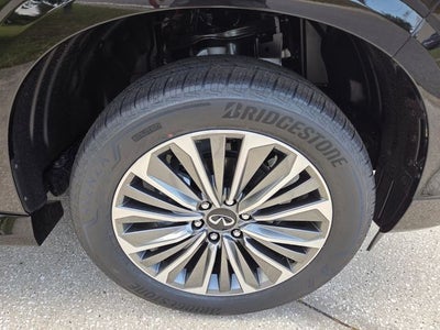2027 INFINITI QX80 Luxe 2WD