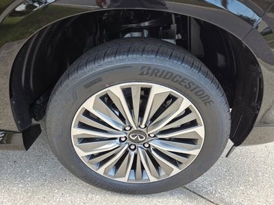 2027 INFINITI QX80 Luxe 2WD