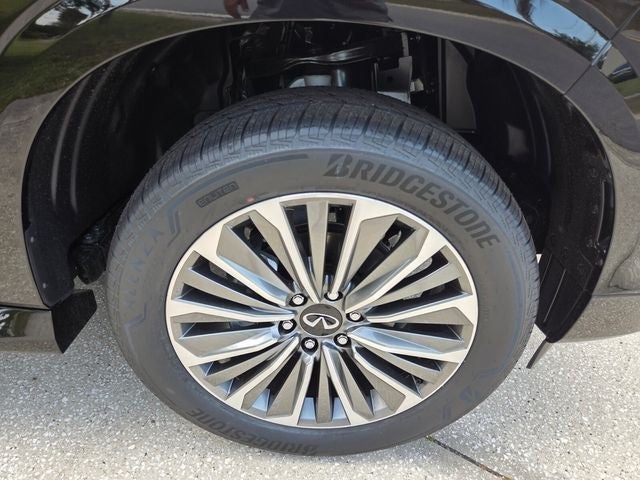 2027 INFINITI QX80 Luxe 2WD