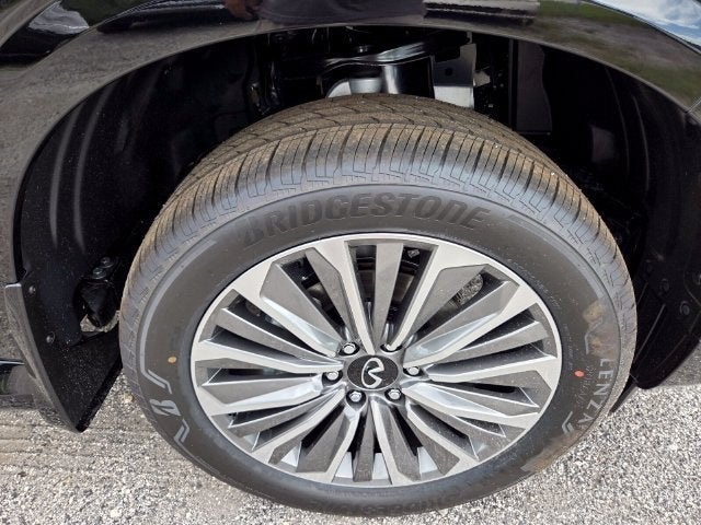 2027 INFINITI QX80 Luxe 2WD