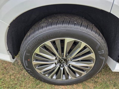 2027 INFINITI QX80 Luxe 2WD