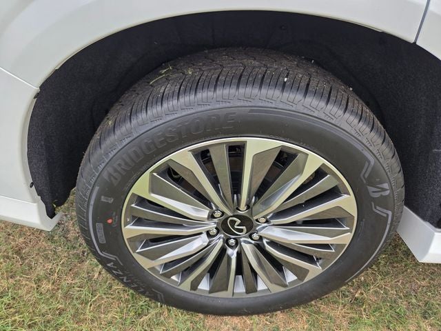2027 INFINITI QX80 Luxe 2WD