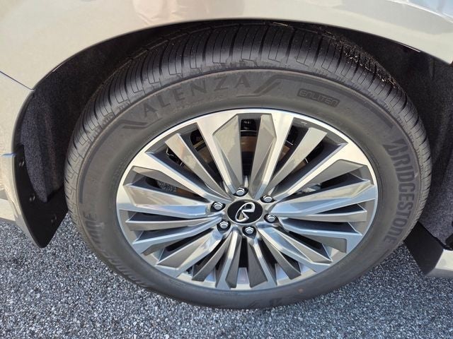 2027 INFINITI QX80 Luxe 2WD