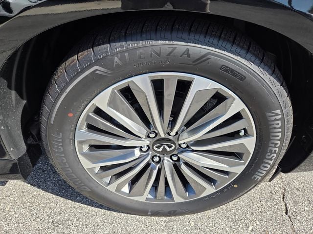 2027 INFINITI QX80 Luxe 2WD