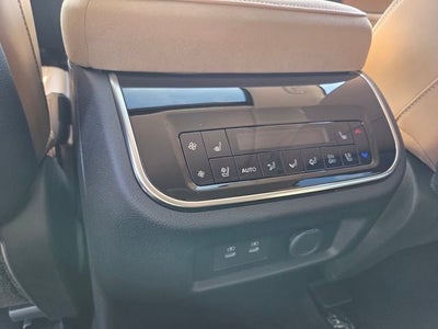 2027 INFINITI QX80 Luxe 2WD