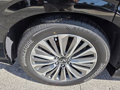 2027 INFINITI QX80 Luxe 2WD