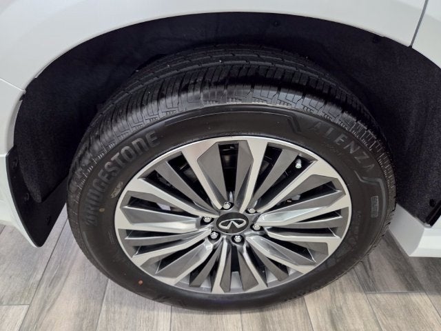 2027 INFINITI QX80 Luxe 2WD
