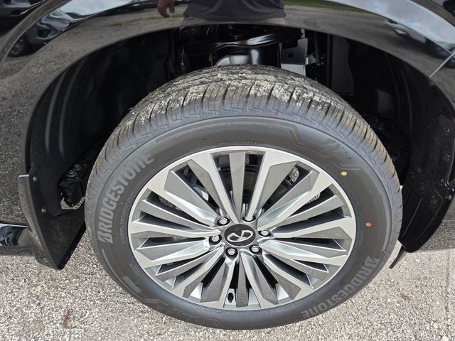 2027 INFINITI QX80 Luxe 2WD