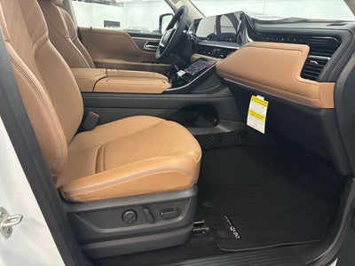 2027 INFINITI QX80 Luxe 2WD