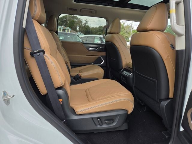 2027 INFINITI QX80 Luxe 4WD