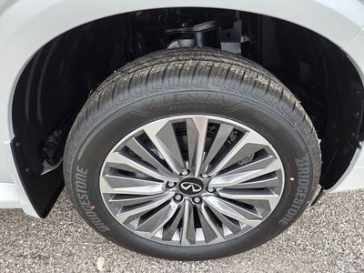 2027 INFINITI QX80 Luxe 4WD