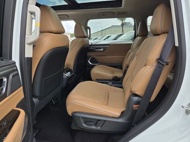 2027 INFINITI QX80 Luxe 4WD
