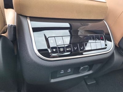 2027 INFINITI QX80 Luxe 4WD