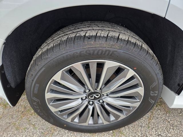 2027 INFINITI QX80 Luxe 4WD