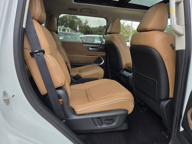 2027 INFINITI QX80 Luxe 4WD