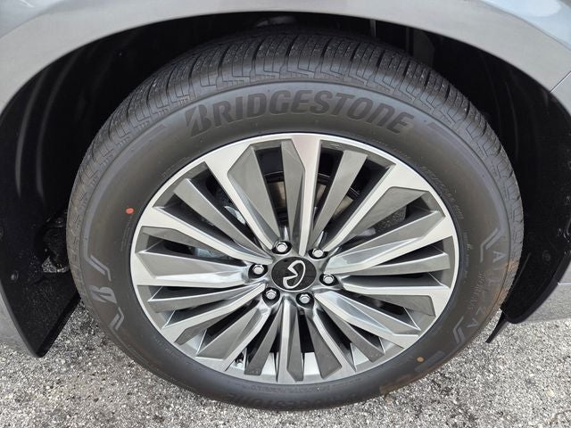 2027 INFINITI QX80 Luxe 4WD