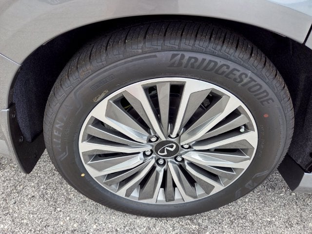 2027 INFINITI QX80 Luxe 4WD