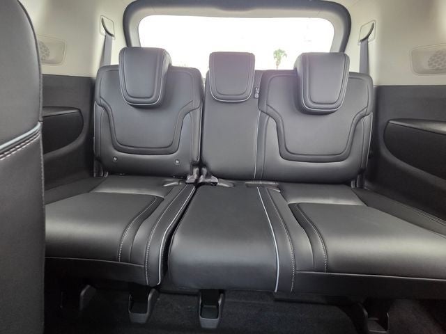 2027 INFINITI QX80 Luxe 4WD