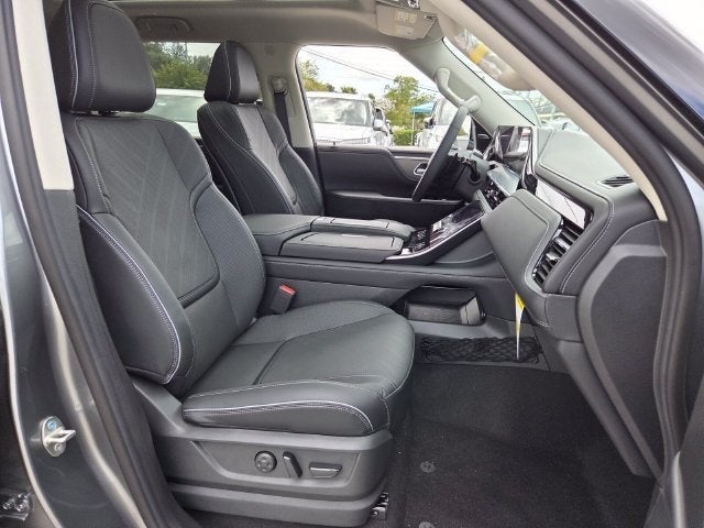 2027 INFINITI QX80 Luxe 4WD