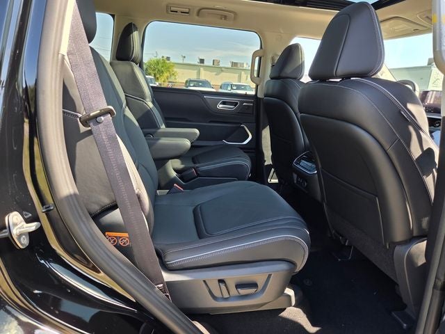 2027 INFINITI QX80 Luxe 4WD