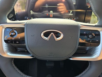 2027 INFINITI QX80 Luxe 4WD