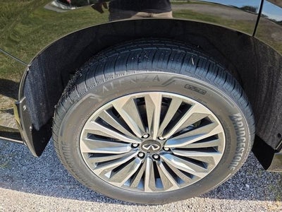 2027 INFINITI QX80 Luxe 4WD