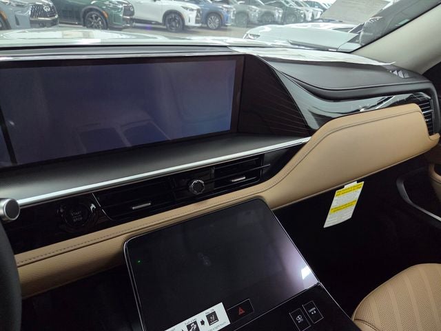 2027 INFINITI QX80 Luxe 2WD