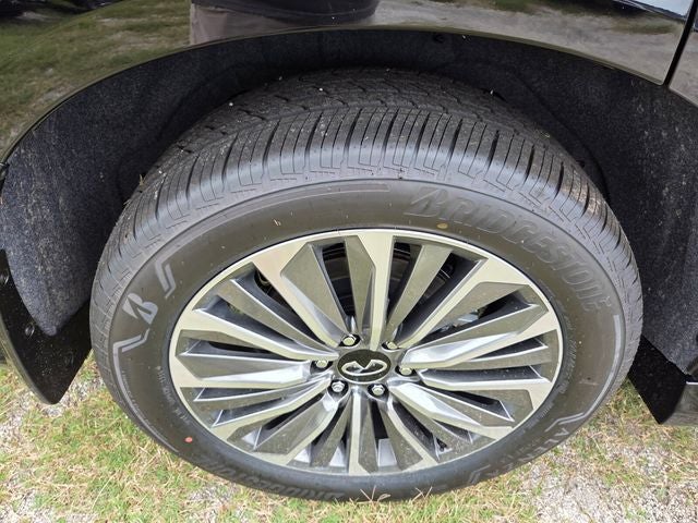 2027 INFINITI QX80 Luxe 2WD