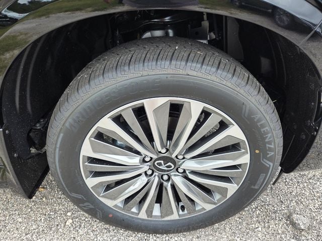 2027 INFINITI QX80 Luxe 2WD