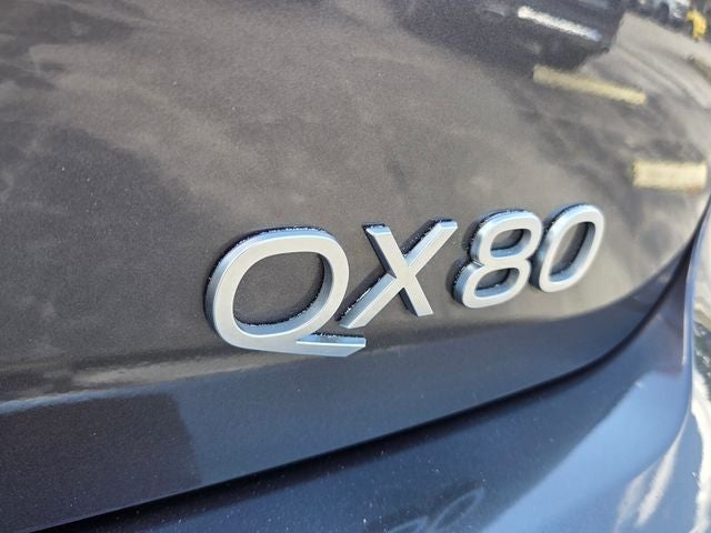 2025 INFINITI QX80 LUXE