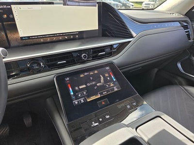 2025 INFINITI QX80 LUXE