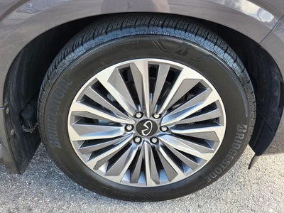 2025 INFINITI QX80 LUXE