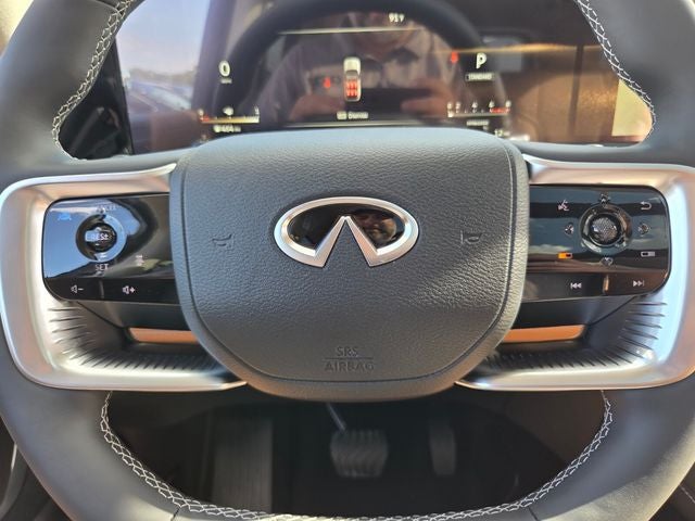 2027 INFINITI QX80 Luxe 2WD