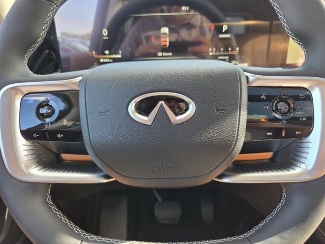 2027 INFINITI QX80 Luxe 2WD