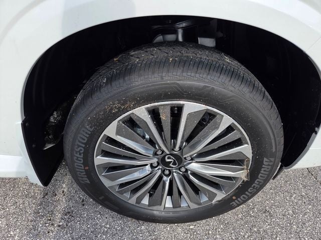2027 INFINITI QX80 Luxe 2WD
