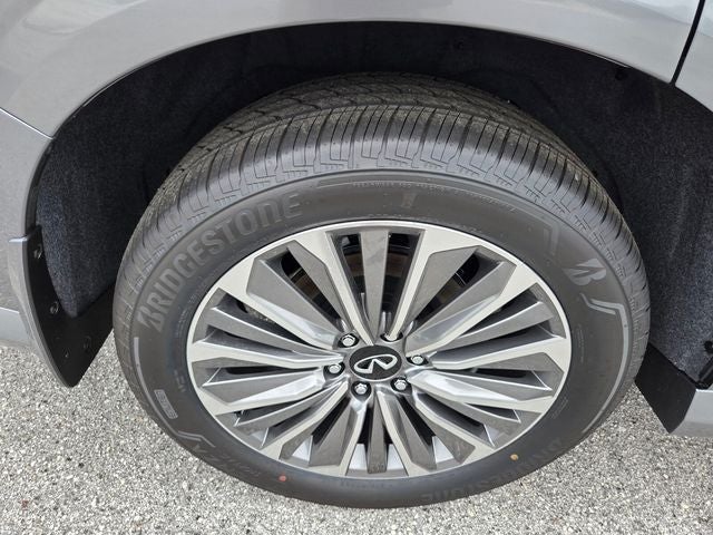 2027 INFINITI QX80 Luxe 4WD