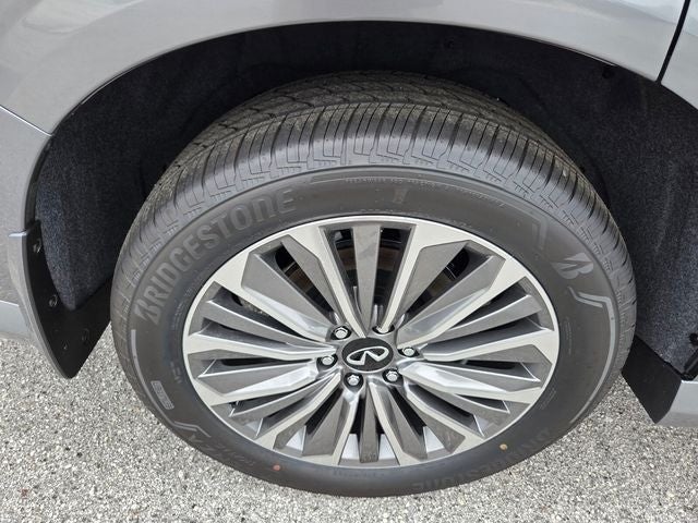 2027 INFINITI QX80 Luxe 4WD