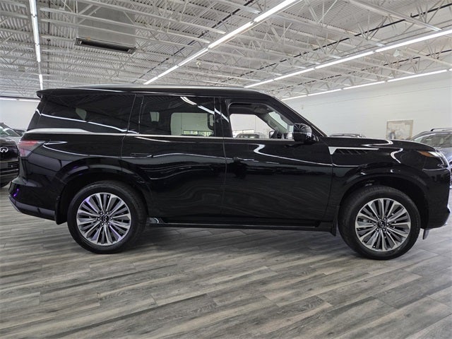 2026 INFINITI QX80 Luxe 4WD