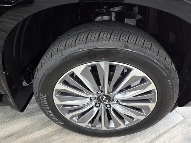 2026 INFINITI QX80 Luxe 4WD