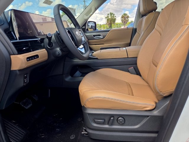 2027 INFINITI QX80 Luxe 4WD