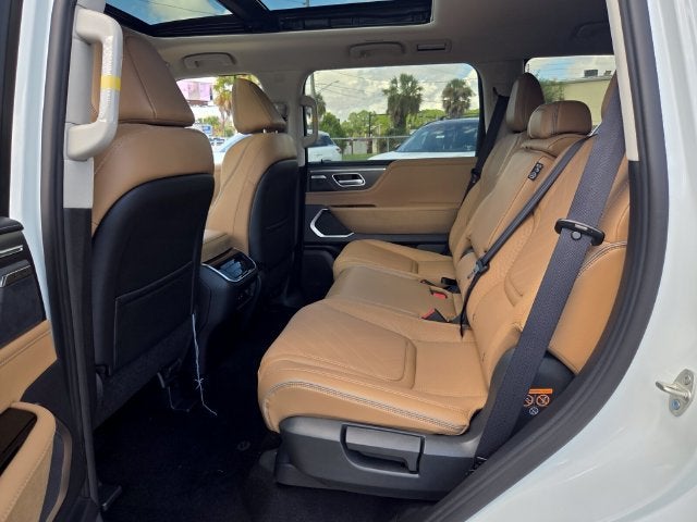 2027 INFINITI QX80 Luxe 4WD