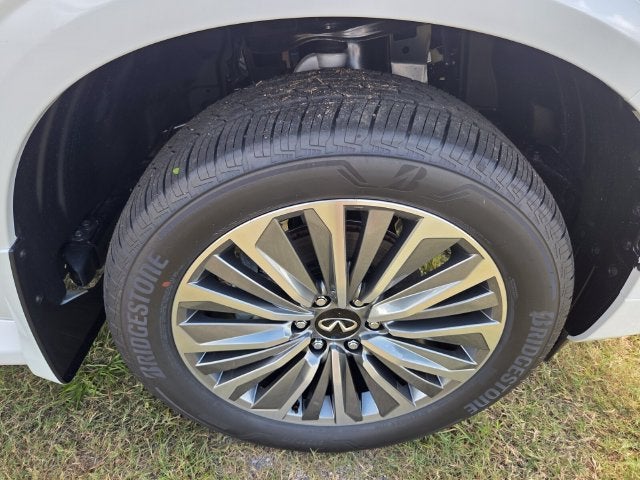 2027 INFINITI QX80 Luxe 4WD